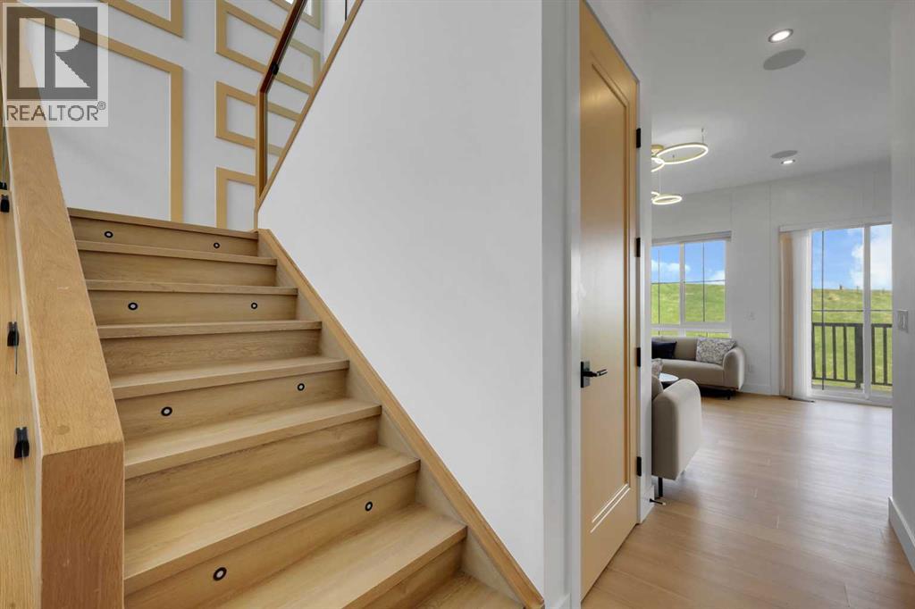 230 Royal Birch View Nw, Calgary, Alberta  T3G 5J8 - Photo 11 - A2322415