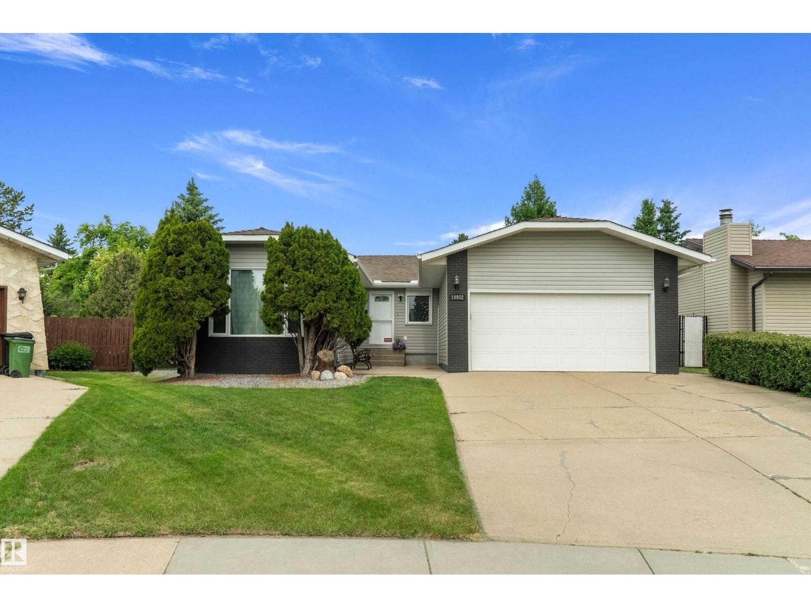 10952 34A AV NW, Edmonton, Alberta