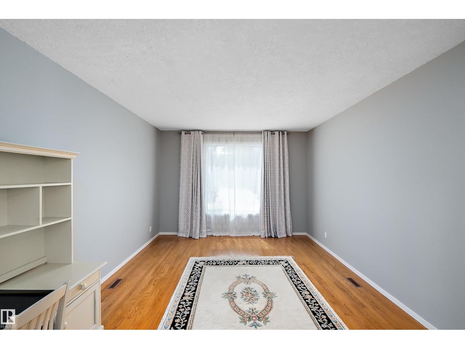 10952 34a Av NW, Edmonton, Alberta  T6J 2V1 - Photo 10 - E4494489