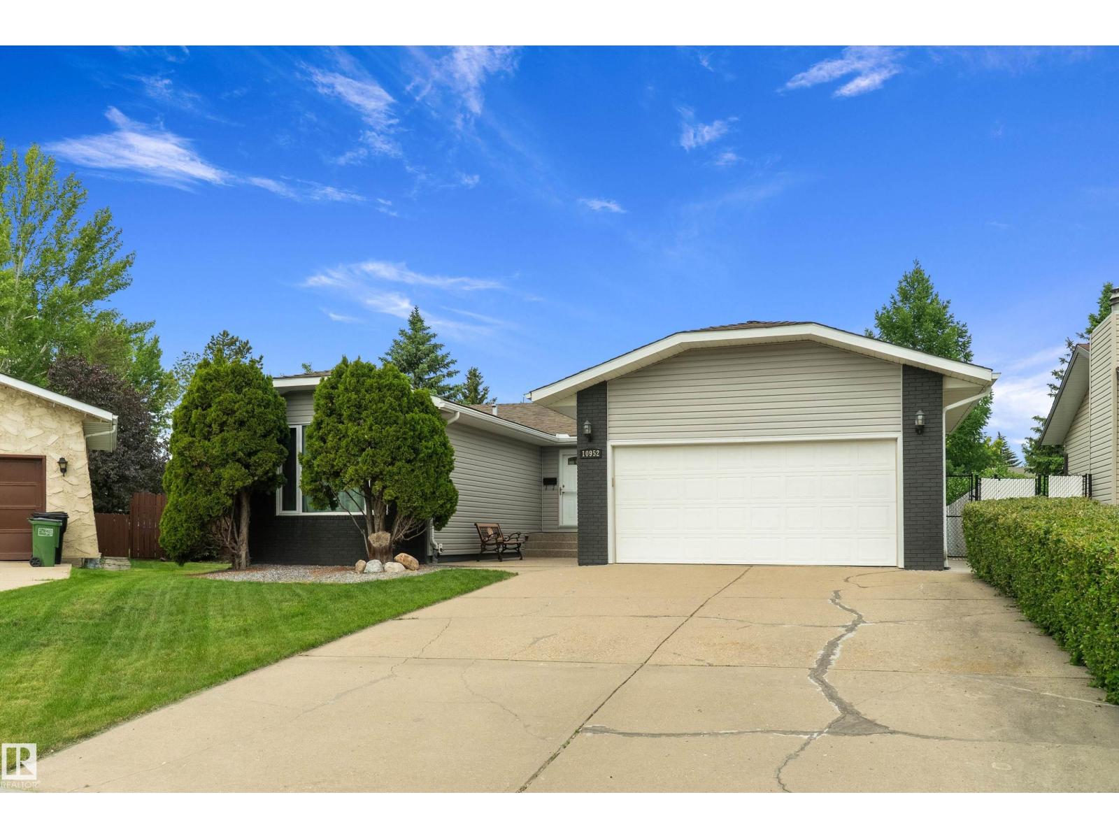 10952 34a Av NW, Edmonton, Alberta  T6J 2V1 - Photo 3 - E4494489