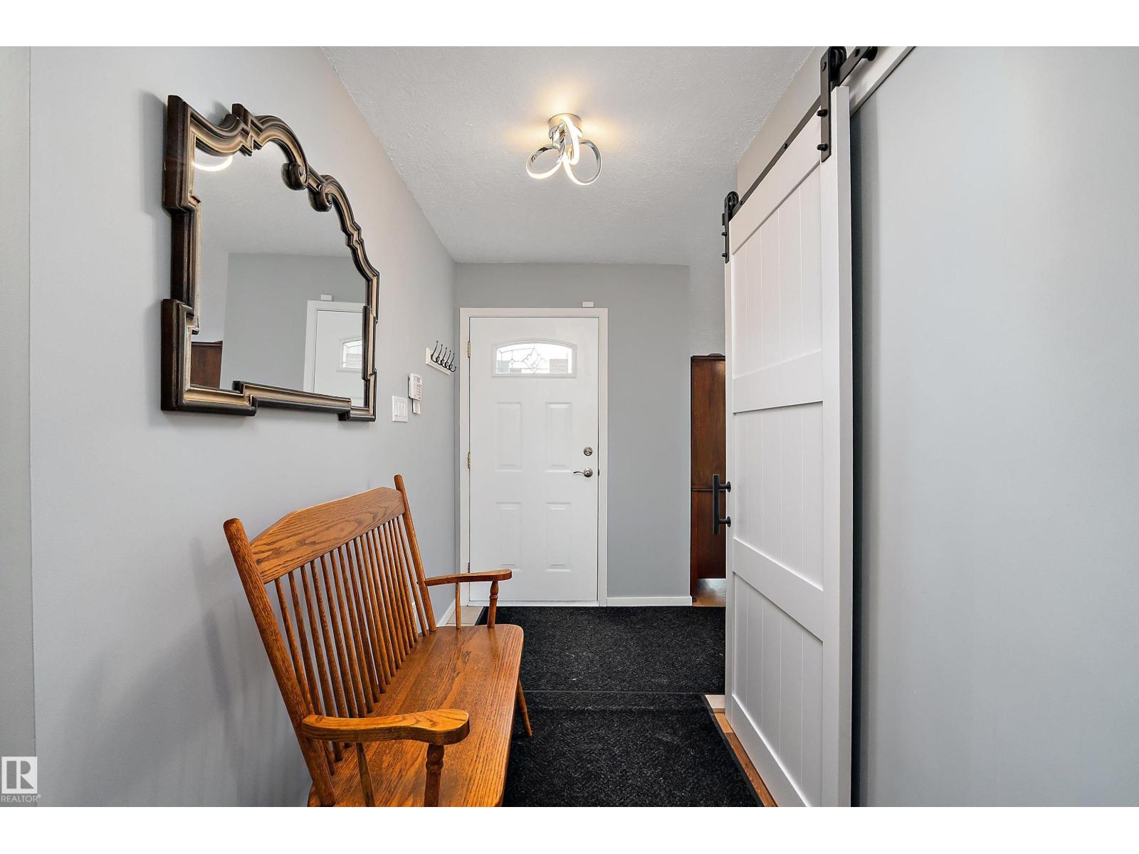 10952 34a Av NW, Edmonton, Alberta  T6J 2V1 - Photo 5 - E4494489