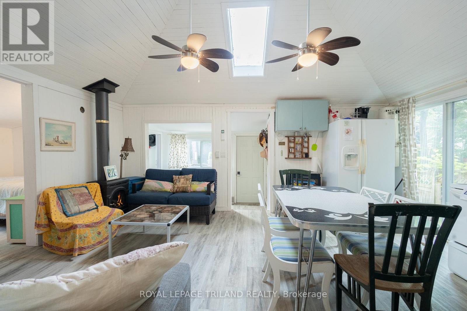 26 Elmwood Avenue, Lambton Shores, Ontario  N0M 1T0 - Photo 18 - X13464532