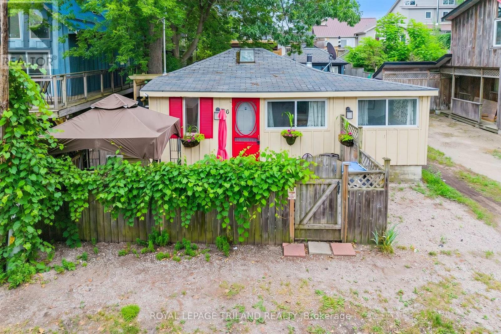 26 Elmwood Avenue, Lambton Shores, Ontario  N0M 1T0 - Photo 2 - X13464532