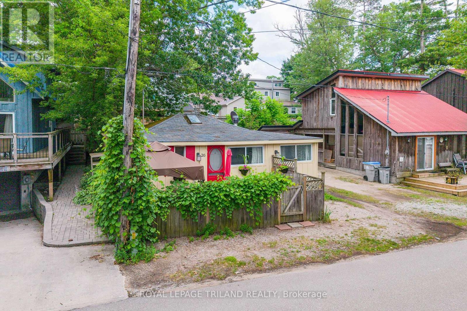 26 Elmwood Avenue, Lambton Shores, Ontario  N0M 1T0 - Photo 9 - X13464532