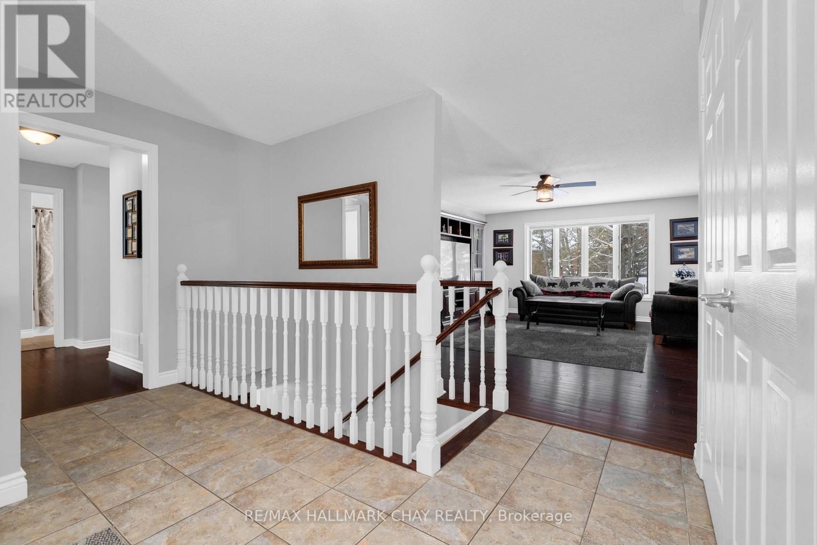 35 Eder Trail, Springwater, Ontario  L0L 1Y3 - Photo 4 - S13464520