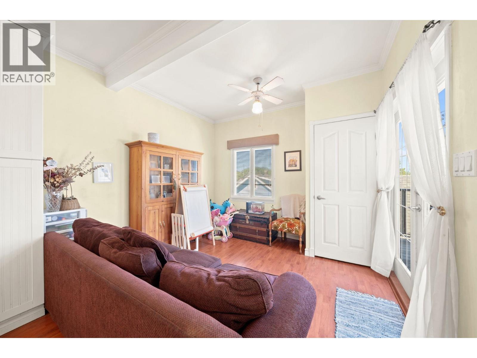 5743 St. Margarets Street, Vancouver, British Columbia V5R 3H6 - Photo 12 - R3135732
