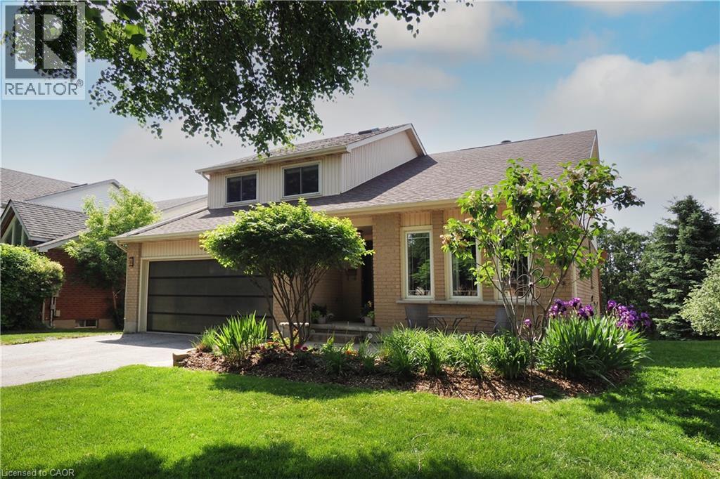 32 NOTCHWOOD Court, Kitchener, Ontario