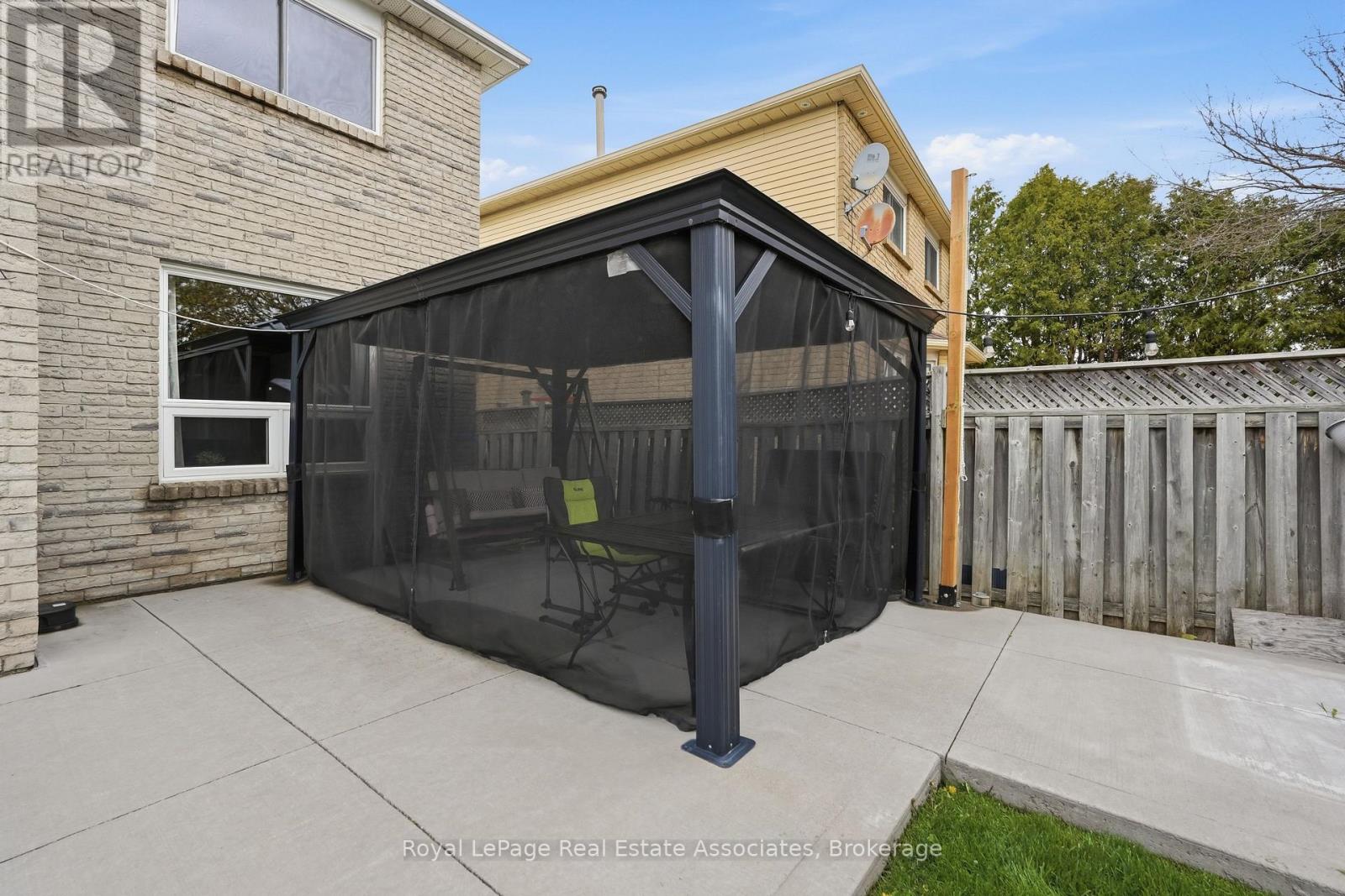 8 Sparrow Court, Brampton, Ontario  L6Y 3P3 - Photo 40 - W13464528