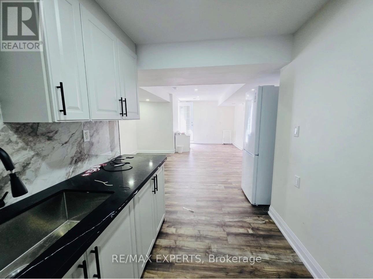 Bsmt - 3400 Erin Centre Boulevard, Mississauga, Ontario  L5M 8C3 - Photo 5 - W13464542