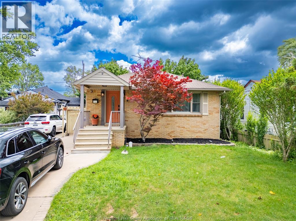 986 Belle Isle View Boulevard, Windsor, Ontario  N8S 3G5 - Photo 2 - 26014584