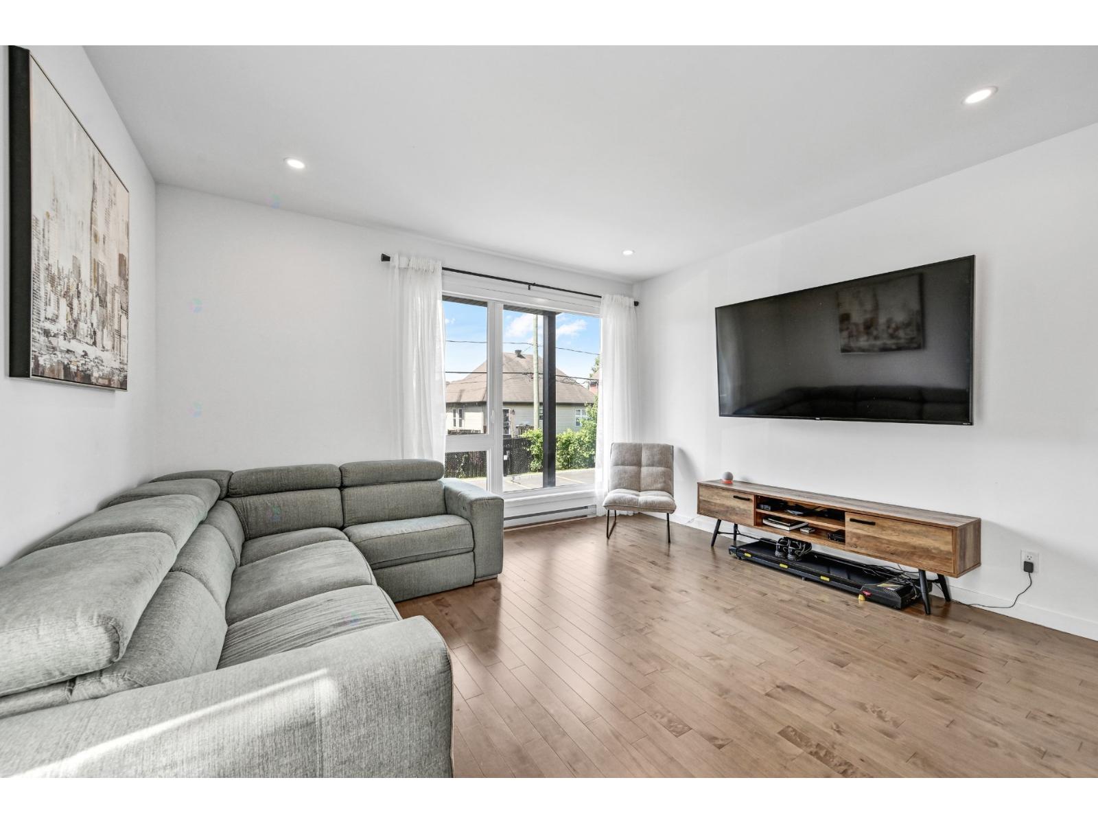 210 Rue Robert-Jones|#101 Saint-Jean-sur-Richelieu Quebec Canada J2X0E3 5