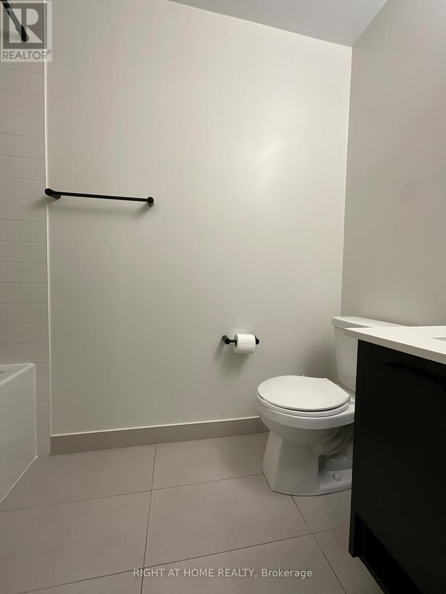 107 - 2300 St Clair Avenue W, Toronto, Ontario  M6N 1K8 - Photo 12 - W13464564