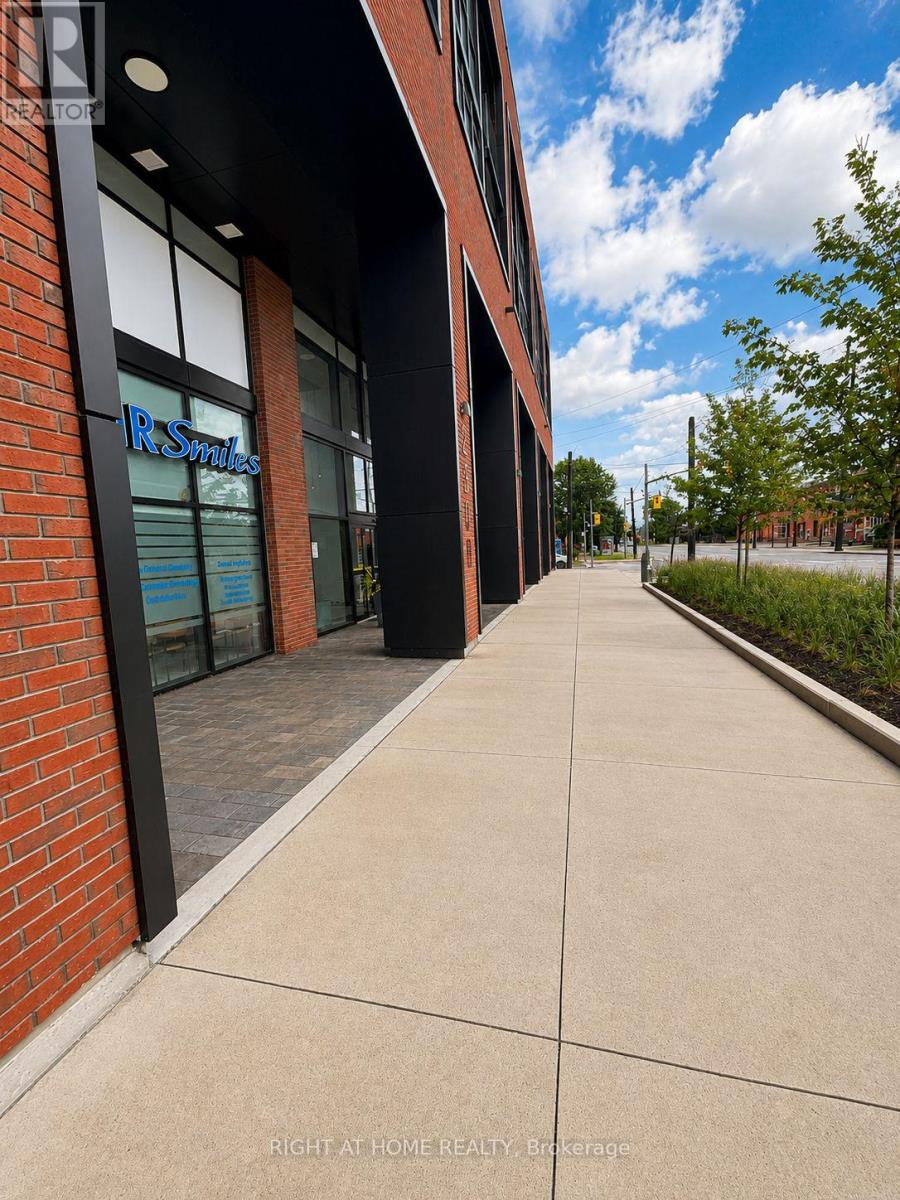 107 - 2300 St Clair Avenue W, Toronto, Ontario  M6N 1K8 - Photo 40 - W13464564