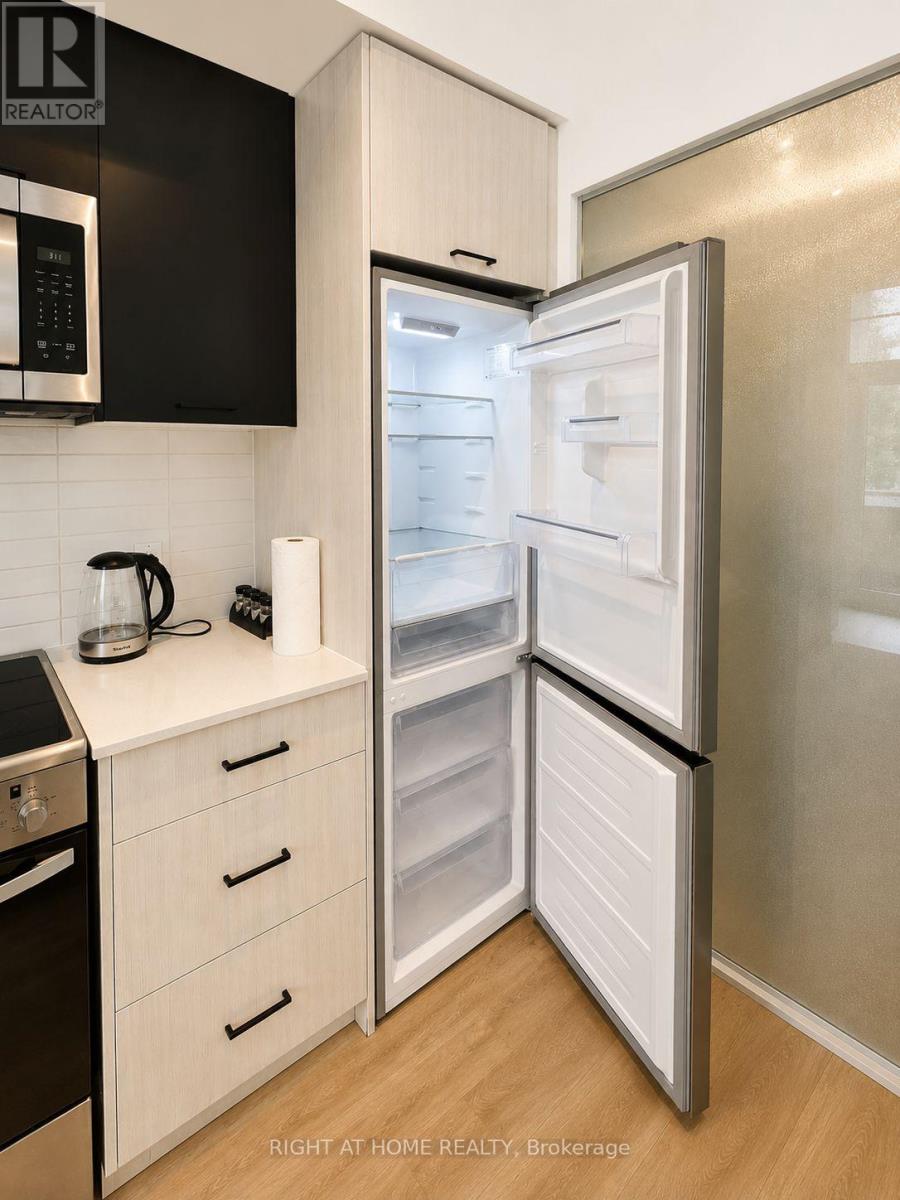 107 - 2300 St Clair Avenue W, Toronto, Ontario  M6N 1K8 - Photo 25 - W13464564