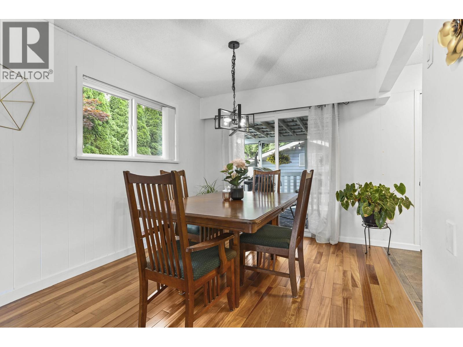 11717 209 Street, Maple Ridge, British Columbia  V2X 7S6 - Photo 4 - R3137683