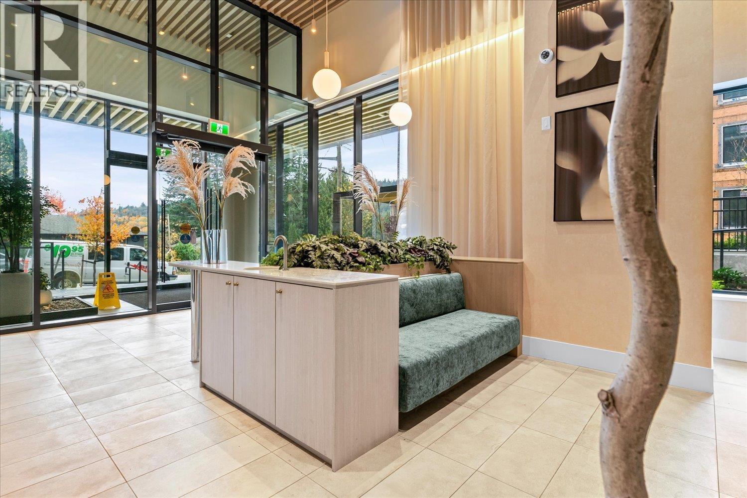 2010 626 Claremont Street, Coquitlam, British Columbia  V3J 0T1 - Photo 4 - R3137634