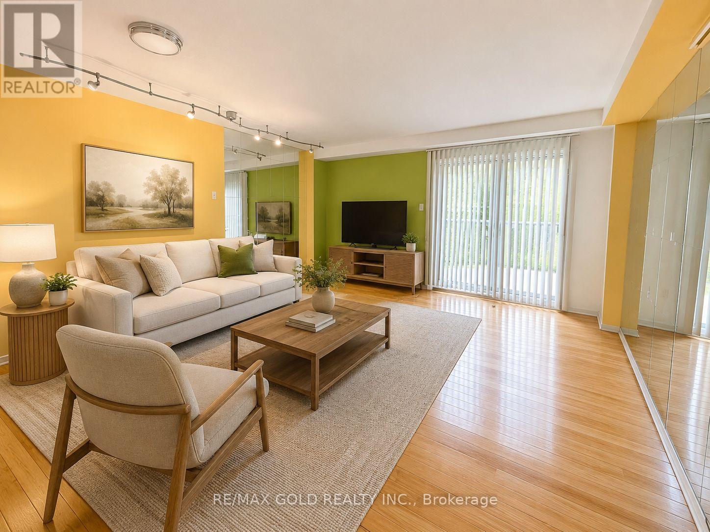 15 Huntingwood Crescent, Brampton, Ontario L6S 1C5 - Photo 11 - W13457324