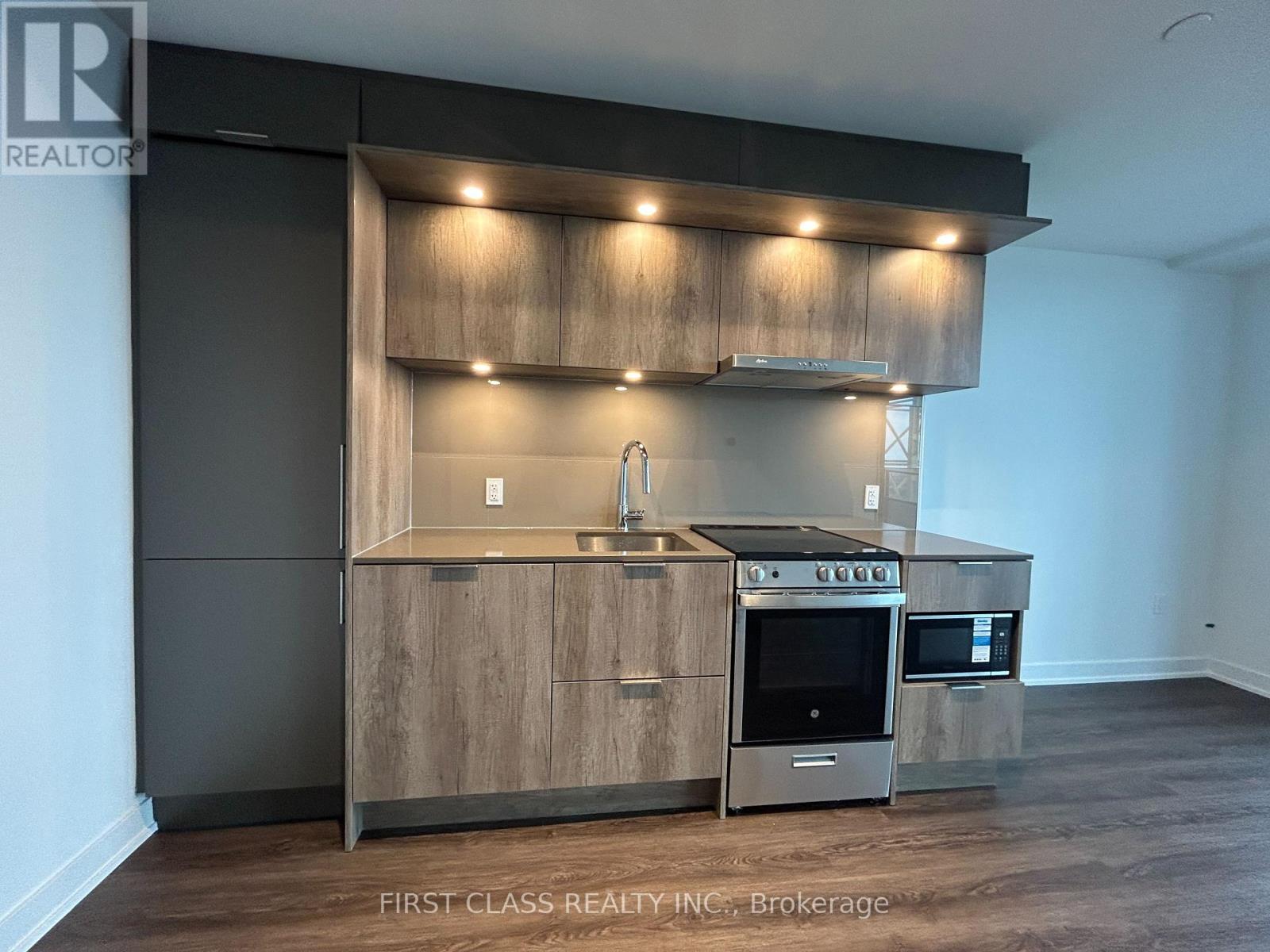 4709 - 448 Burnhamthorpe Road W, Mississauga, Ontario  L4W 2A6 - Photo 8 - W13459326