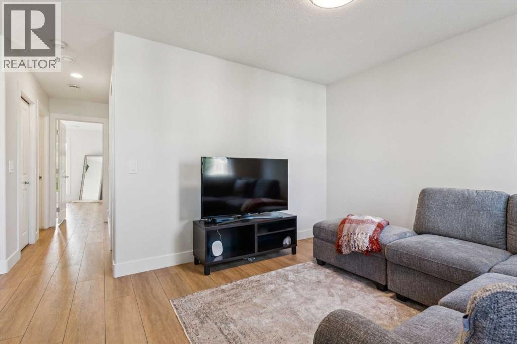 58 Cougar Plateau Way Sw, Calgary, Alberta  T3H 5S5 - Photo 18 - A2322134