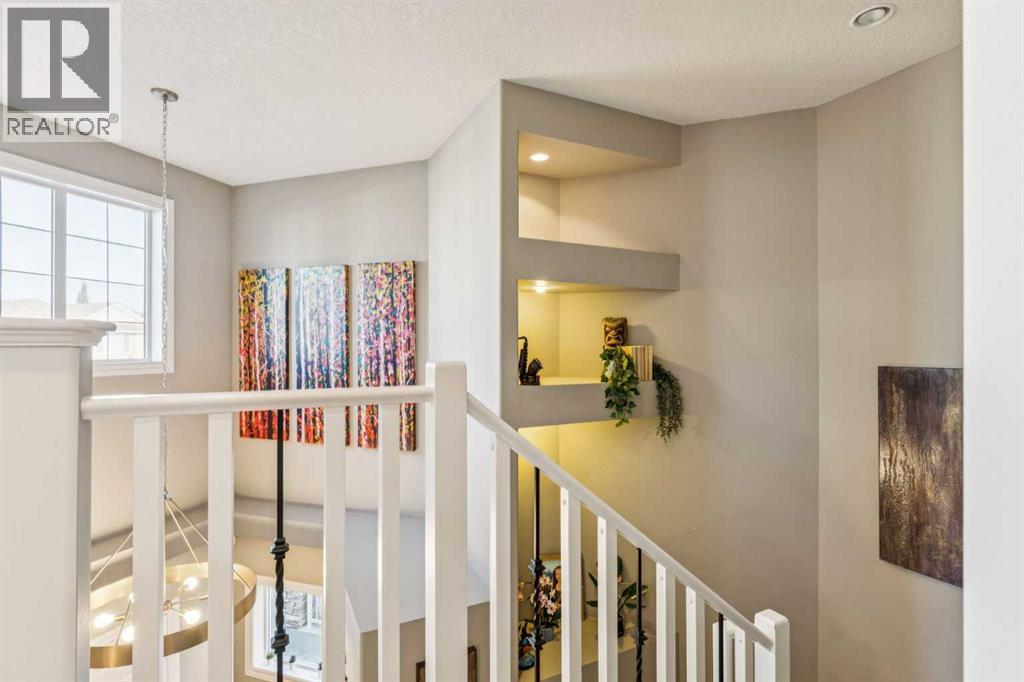 58 Cougar Plateau Way Sw, Calgary, Alberta  T3H 5S5 - Photo 19 - A2322134