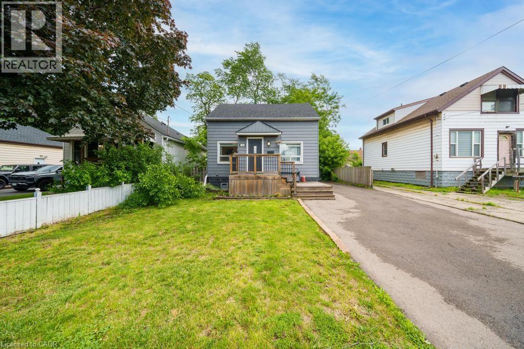 726 BRIGHTON Avenue, Hamilton, Ontario