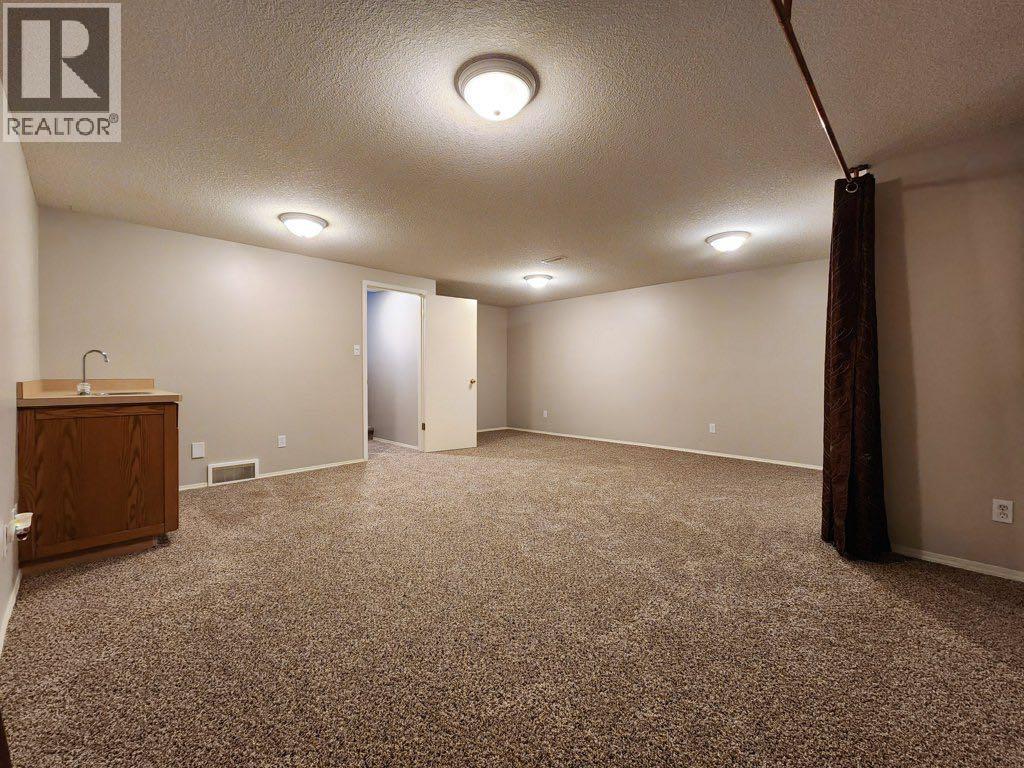 67 Blackfoot Boulevard W, Lethbridge, Alberta  T1K 7N7 - Photo 32 - A2321973