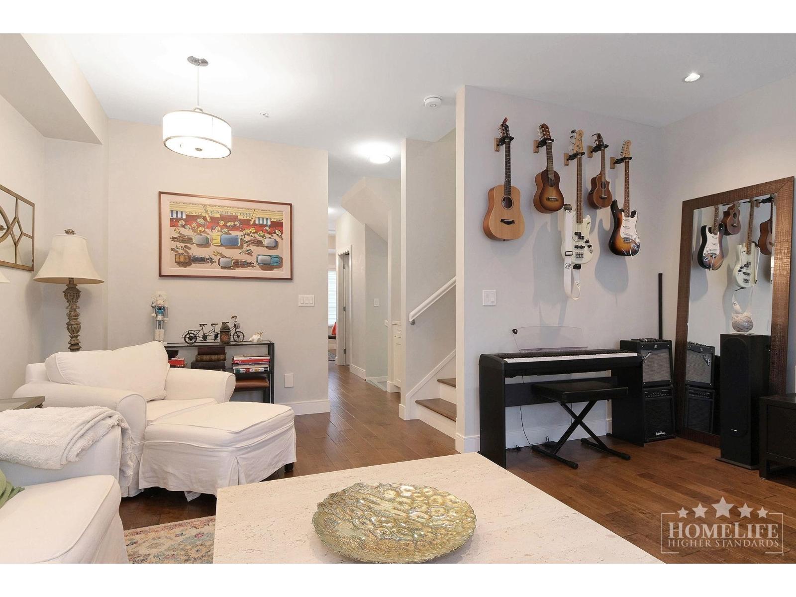 2 1321 Fir Street, White Rock, British Columbia  V4B 4B3 - Photo 4 - R3137716