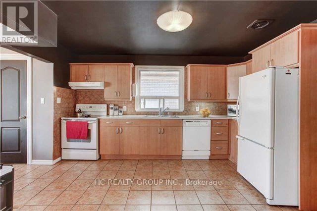 980 Lillian Street, Toronto, Ontario  M2M 3E9 - Photo 5 - C13464580