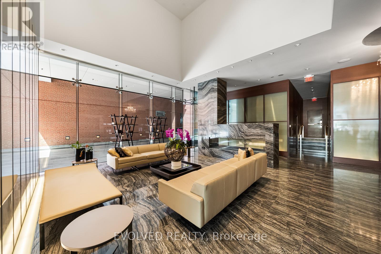 3304 - 180 University Avenue, Toronto, Ontario M5H 0A2 - Photo 31 - C13464584