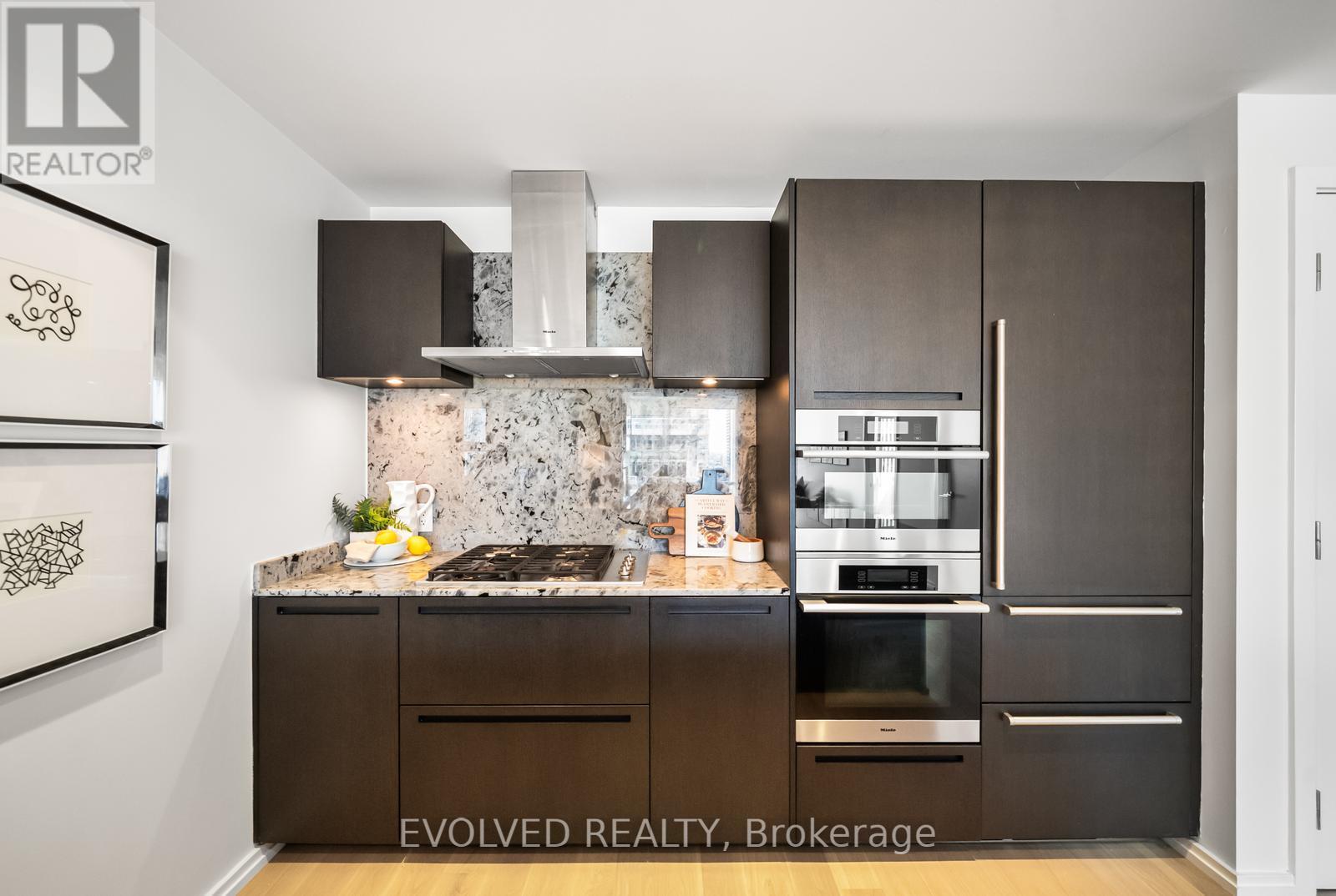 3304 - 180 University Avenue, Toronto, Ontario M5H 0A2 - Photo 7 - C13464584