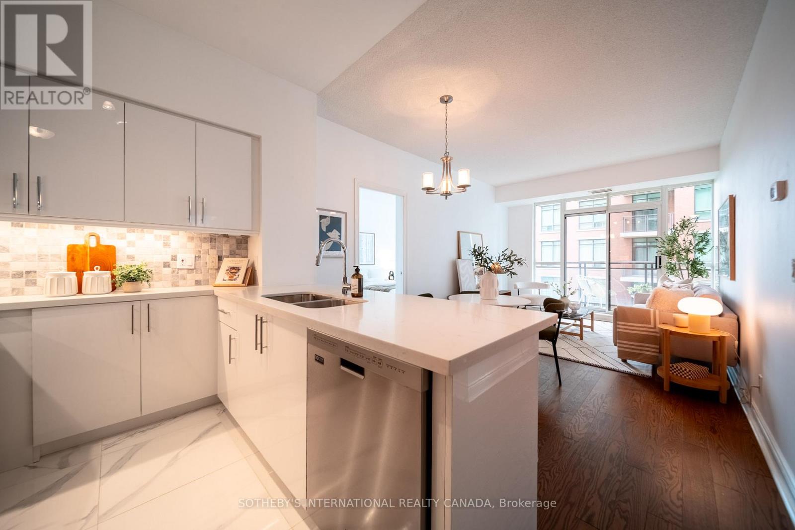 809 - 319 MERTON STREET, Toronto, Ontario