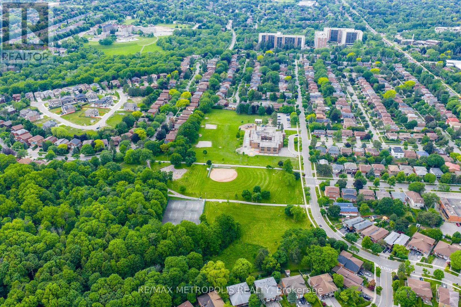 76 Harrington Crescent, Toronto, Ontario  M2M 2Y5 - Photo 36 - C13464338