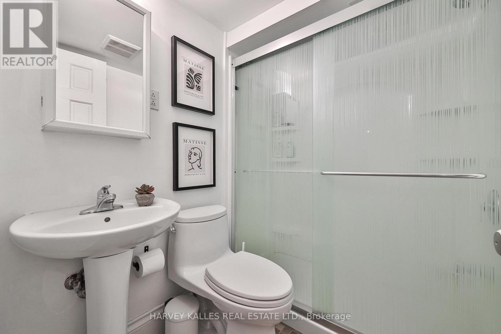 139 Hammersmith Avenue, Toronto, Ontario  M4E 2W5 - Photo 37 - E13420218