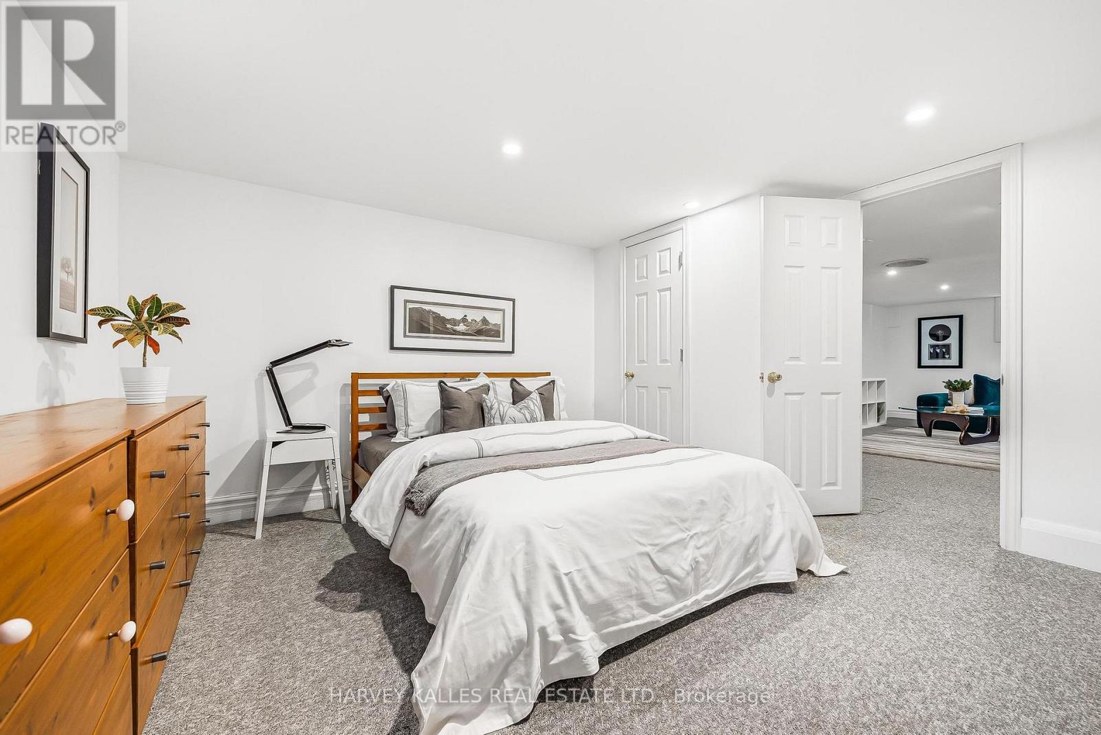 139 Hammersmith Avenue, Toronto, Ontario  M4E 2W5 - Photo 35 - E13420218