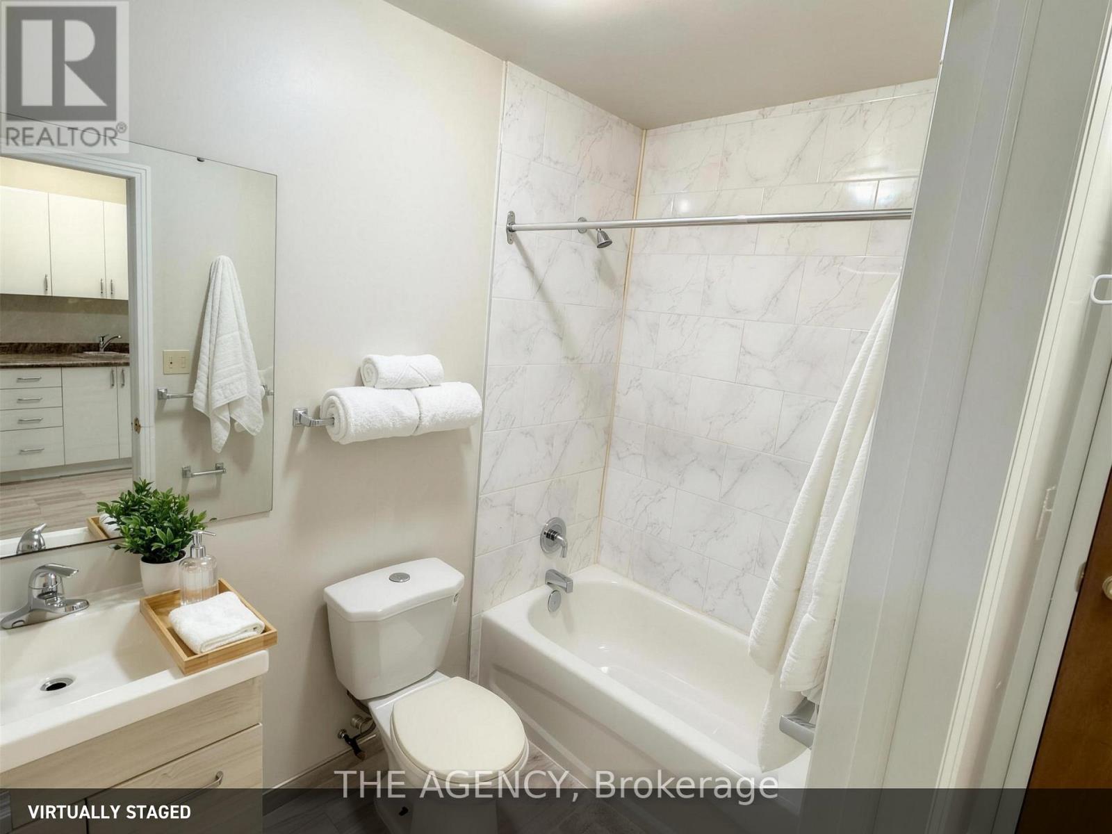 9 - 45 King Avenue W, Clarington, Ontario  L1B 1H2 - Photo 4 - E13464108