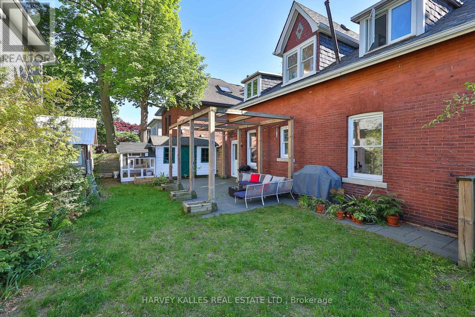 139 Hammersmith Avenue, Toronto, Ontario  M4E 2W5 - Photo 44 - E13420218