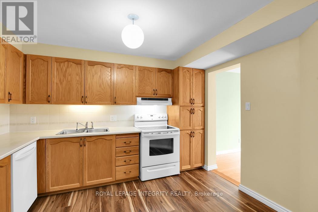 6176 Oak Meadows Drive Drive, Ottawa, Ontario  K1C 7G8 - Photo 12 - X13461836