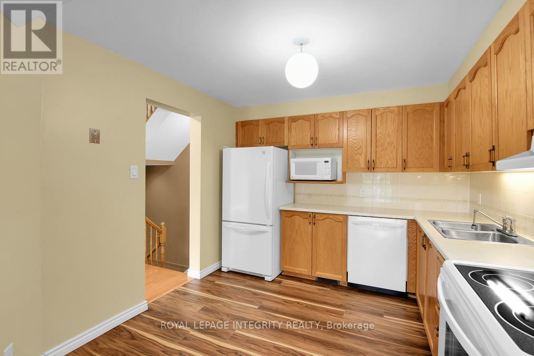 6176 Oak Meadows Drive Drive, Ottawa, Ontario  K1C 7G8 - Photo 11 - X13461836