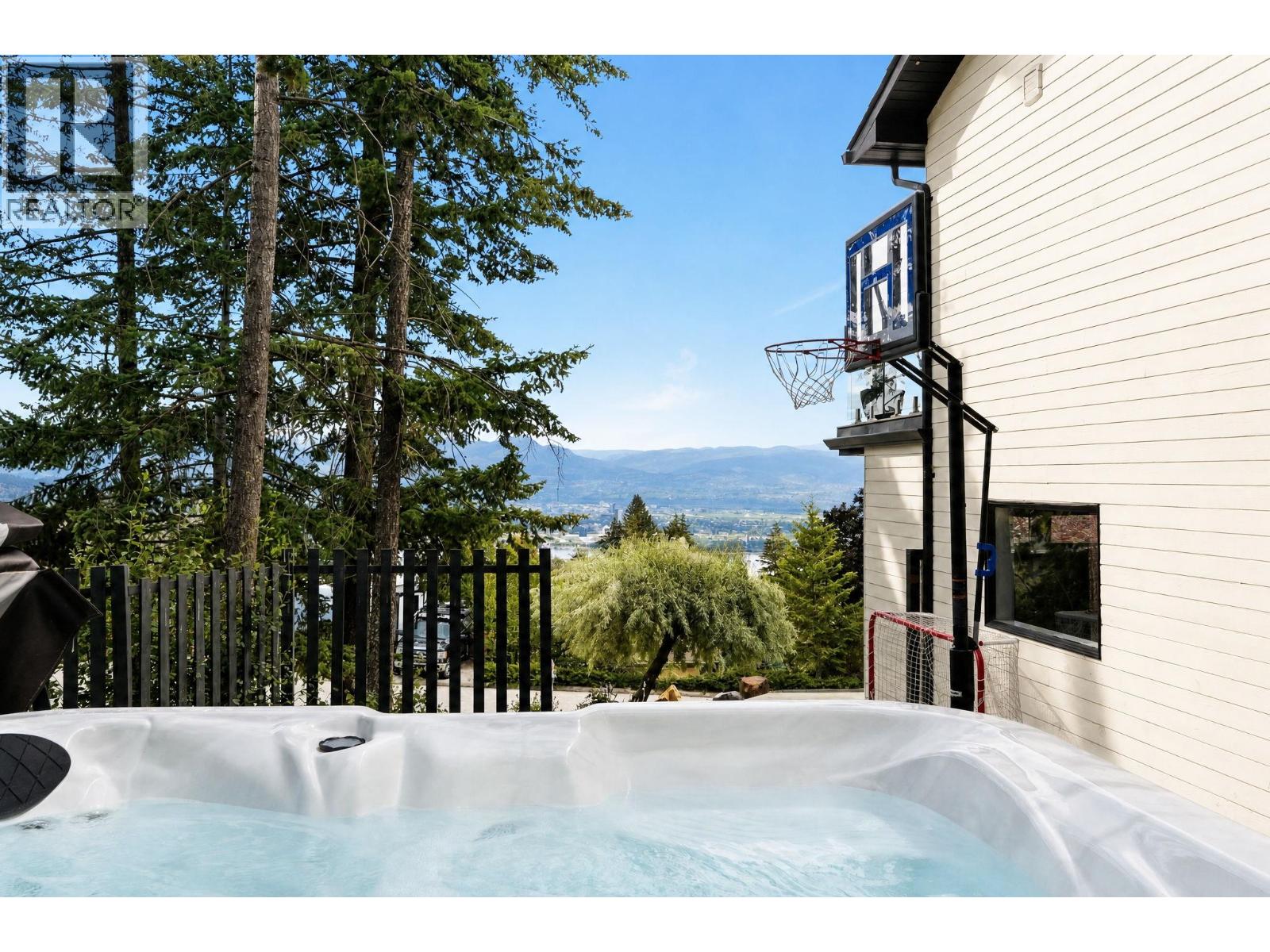 1576 West Kelowna Road, West Kelowna, British Columbia  V1Z 3H5 - Photo 4 - 10391486