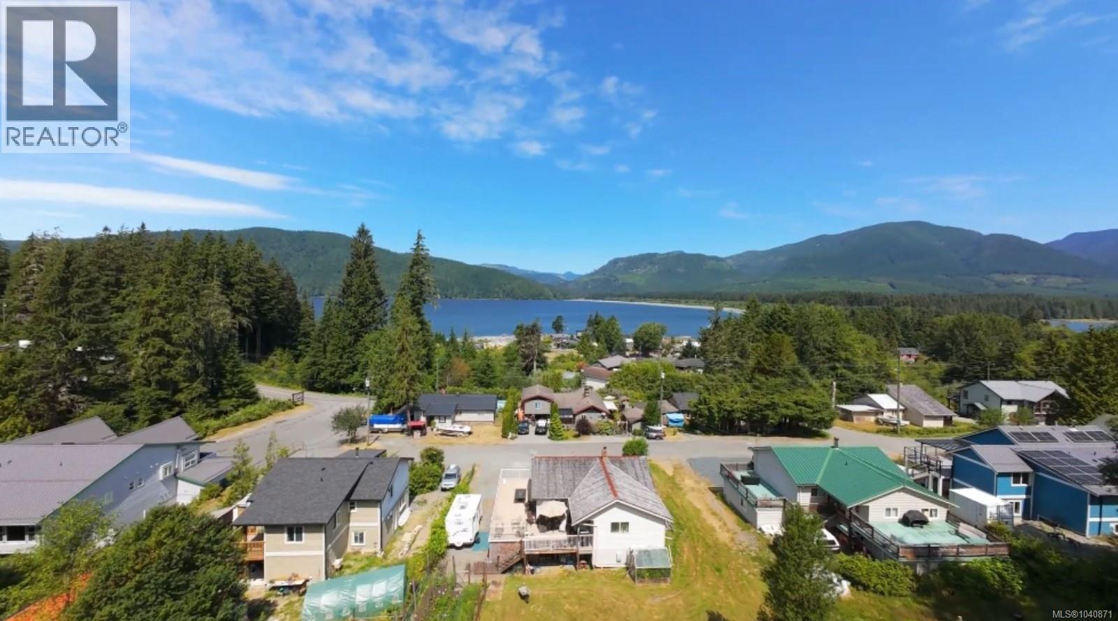 16997 Beachview Dr, Port Renfrew, British Columbia  V0S 1K0 - Photo 3 - 1040871