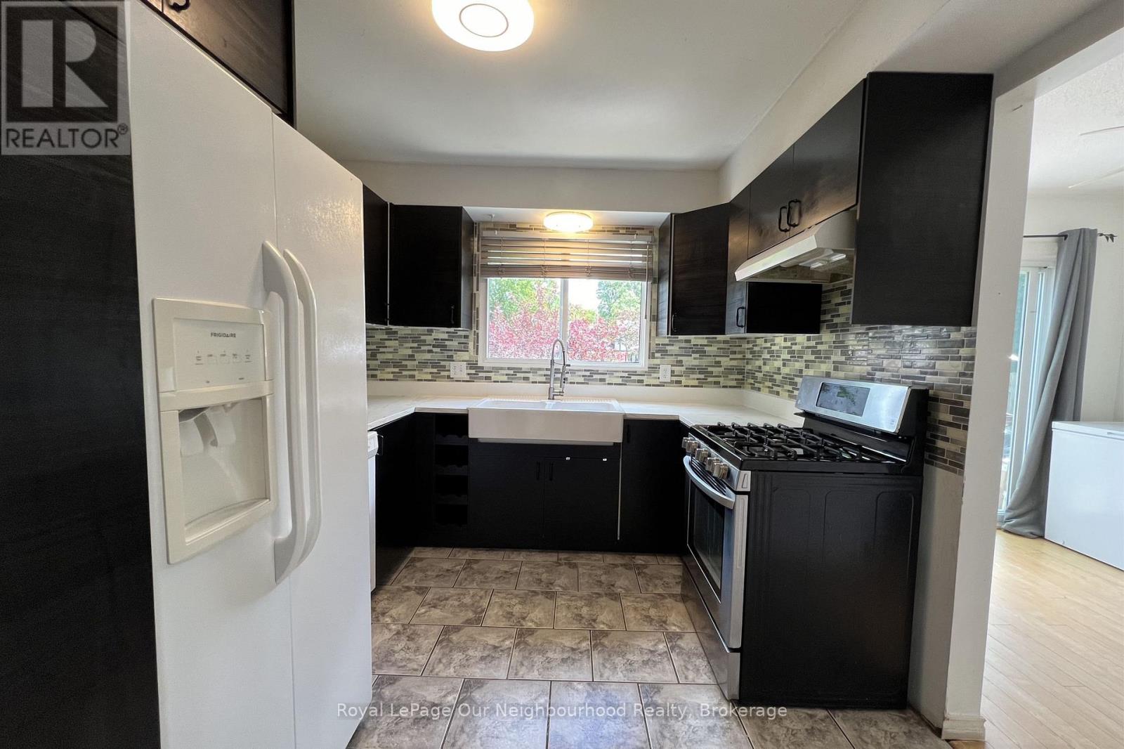 529 Lancelot Crescent, Oshawa, Ontario  L1K 1J9 - Photo 9 - E13464746