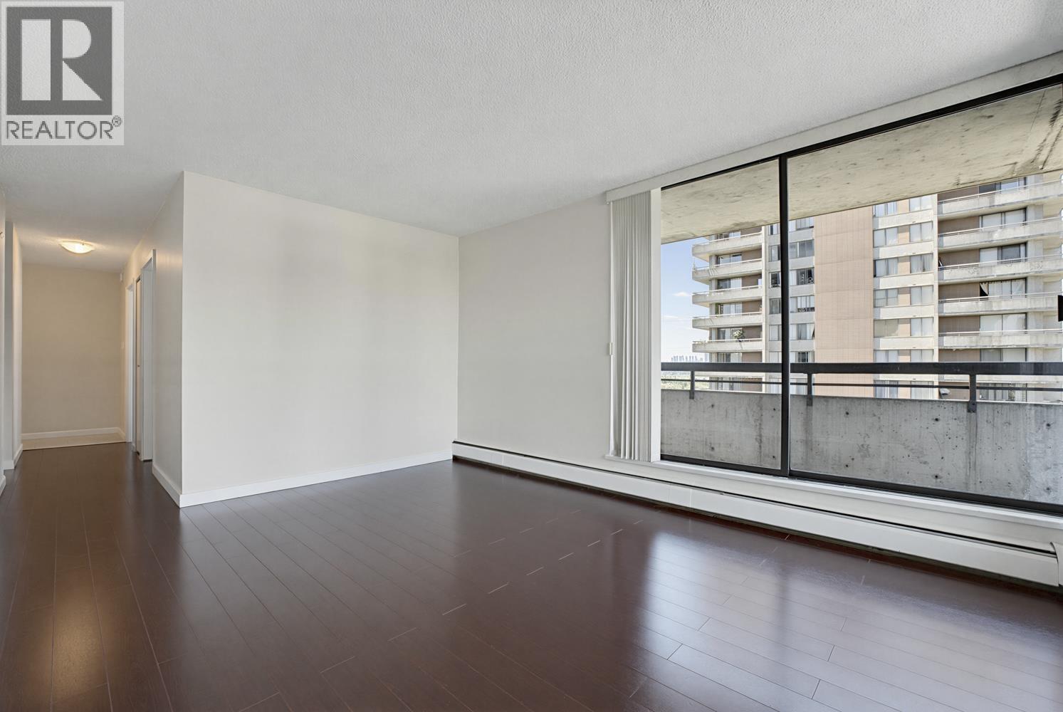 1602 3755 Bartlett Court, Burnaby, British Columbia  V3J 7G7 - Photo 3 - R3137682