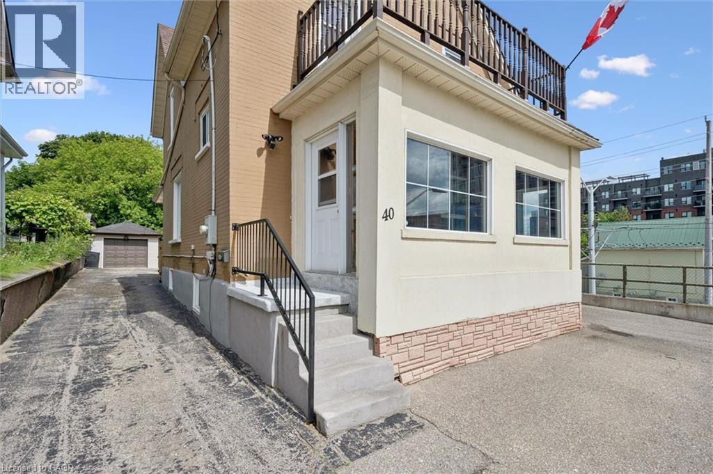 40 Madison Avenue S, Kitchener, Ontario  N2G 3M5 - Photo 3 - 40841297