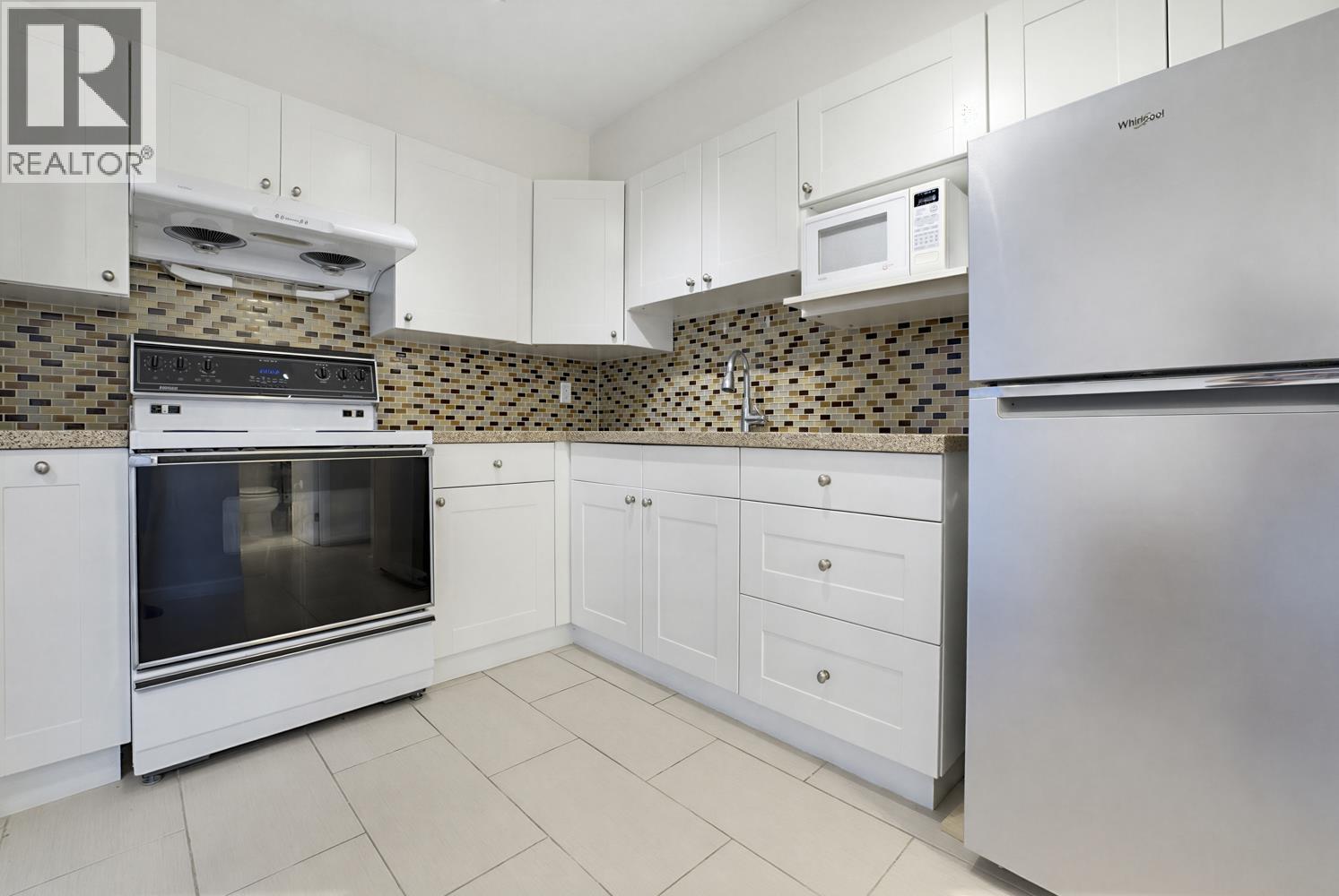 1602 3755 Bartlett Court, Burnaby, British Columbia  V3J 7G7 - Photo 7 - R3137682