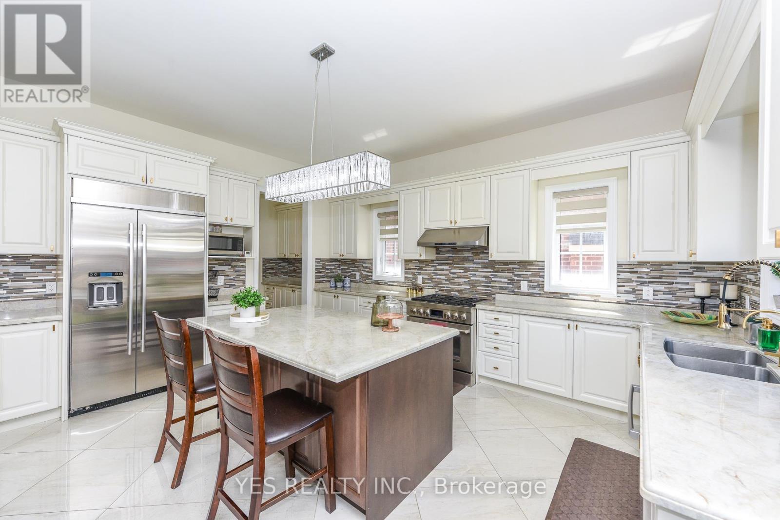 86 Quintette Close, Brampton, Ontario  L6P 0A2 - Photo 14 - W13456826