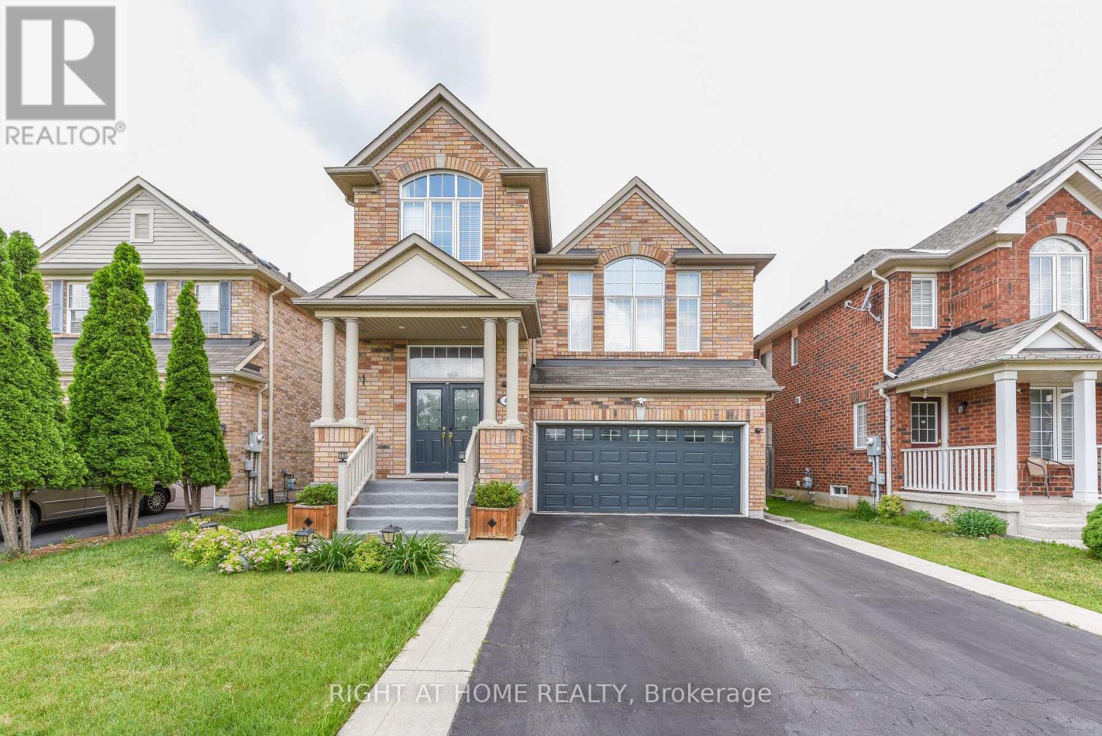 4 DENCOR STREET, Brampton, Ontario