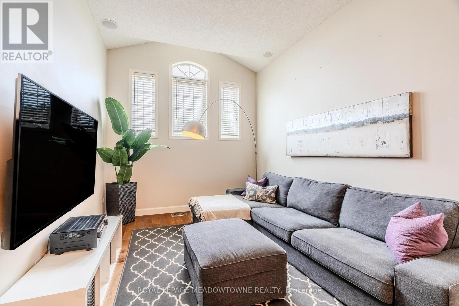 3206 Apricot Street, Mississauga, Ontario  L5N 8A8 - Photo 23 - W13464626