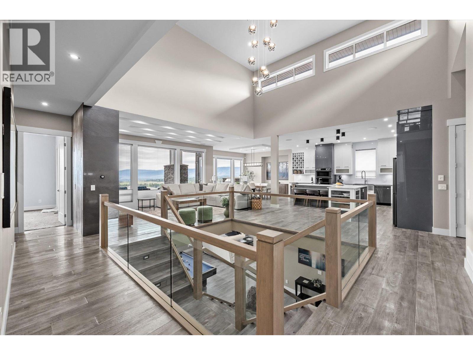1088 Clarance Avenue, Kelowna, British Columbia  V1W 5M6 - Photo 4 - 10390847