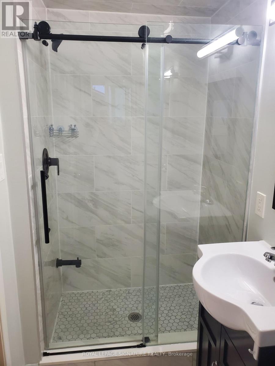 980 Sawgrass Crescent, Mississauga, Ontario L5C 3Y3 - Photo 10 - W13464646