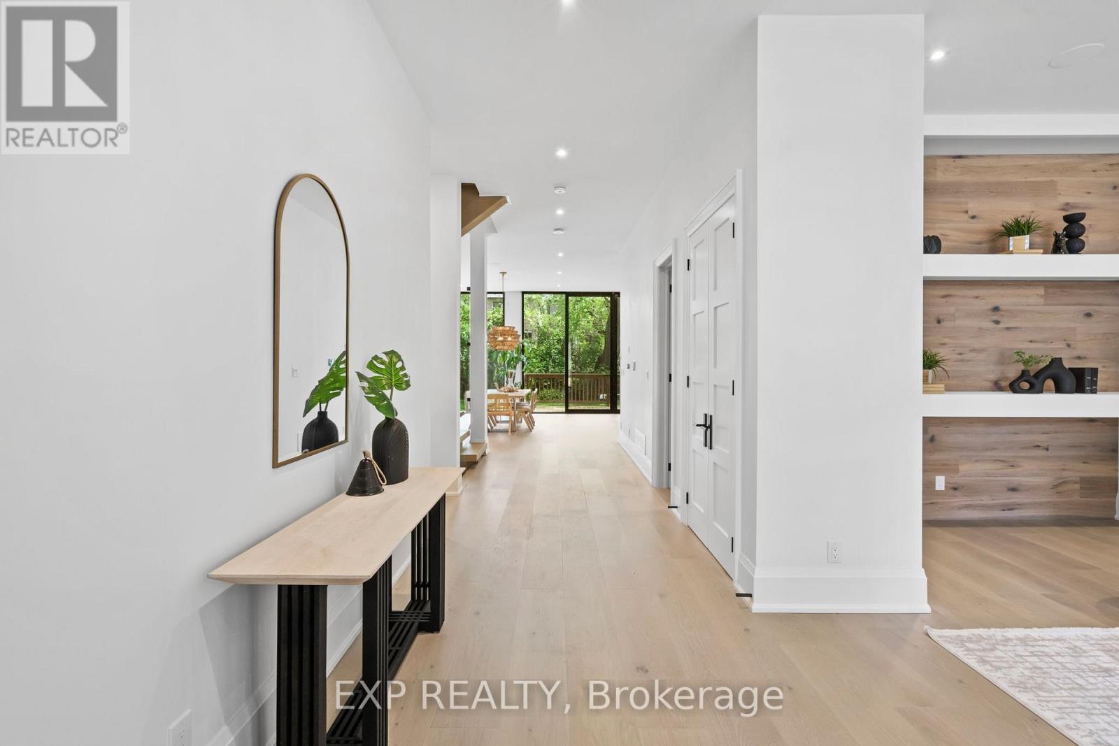 51 Thirty Ninth Street, Toronto, Ontario  M8W 3M6 - Photo 5 - W13464650
